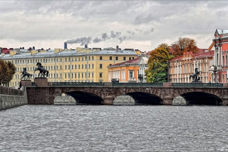 Anichkov-Bridge1