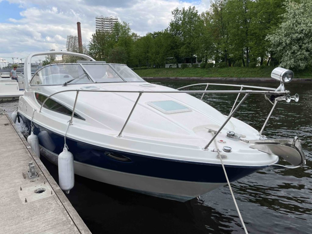 Rent boat spb. Катер Bayliner 285. Катер Bayliner 652. Bayliner f20 катер. Катера Bayliner 225.