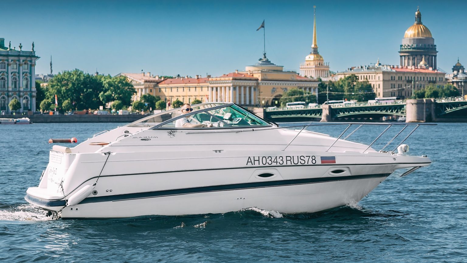 Аренда катера Maxum 2400